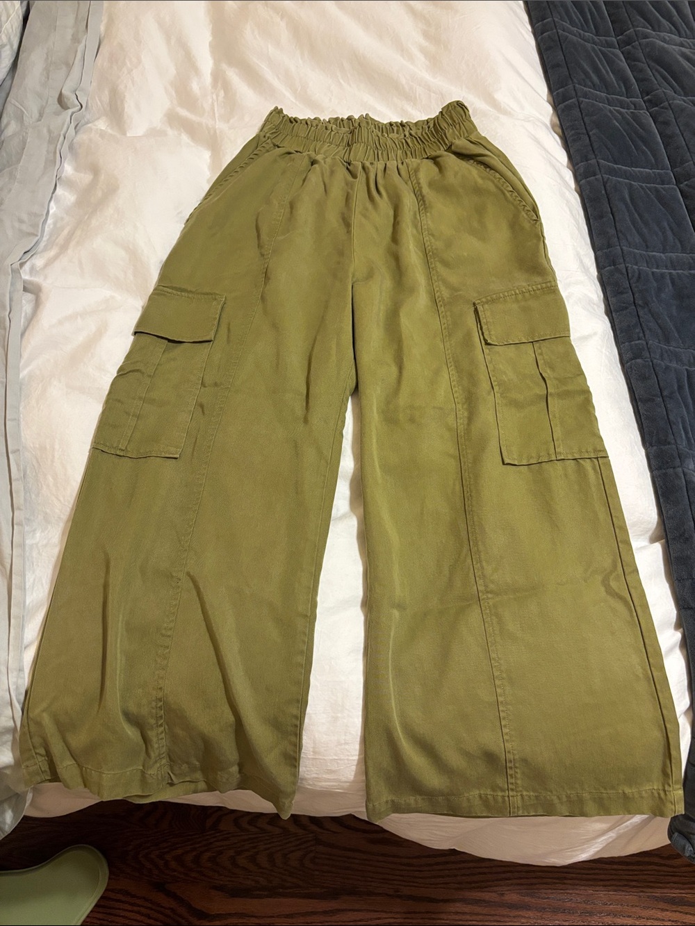 Back Beat Co. Olive Cargo Wide-Leg pants